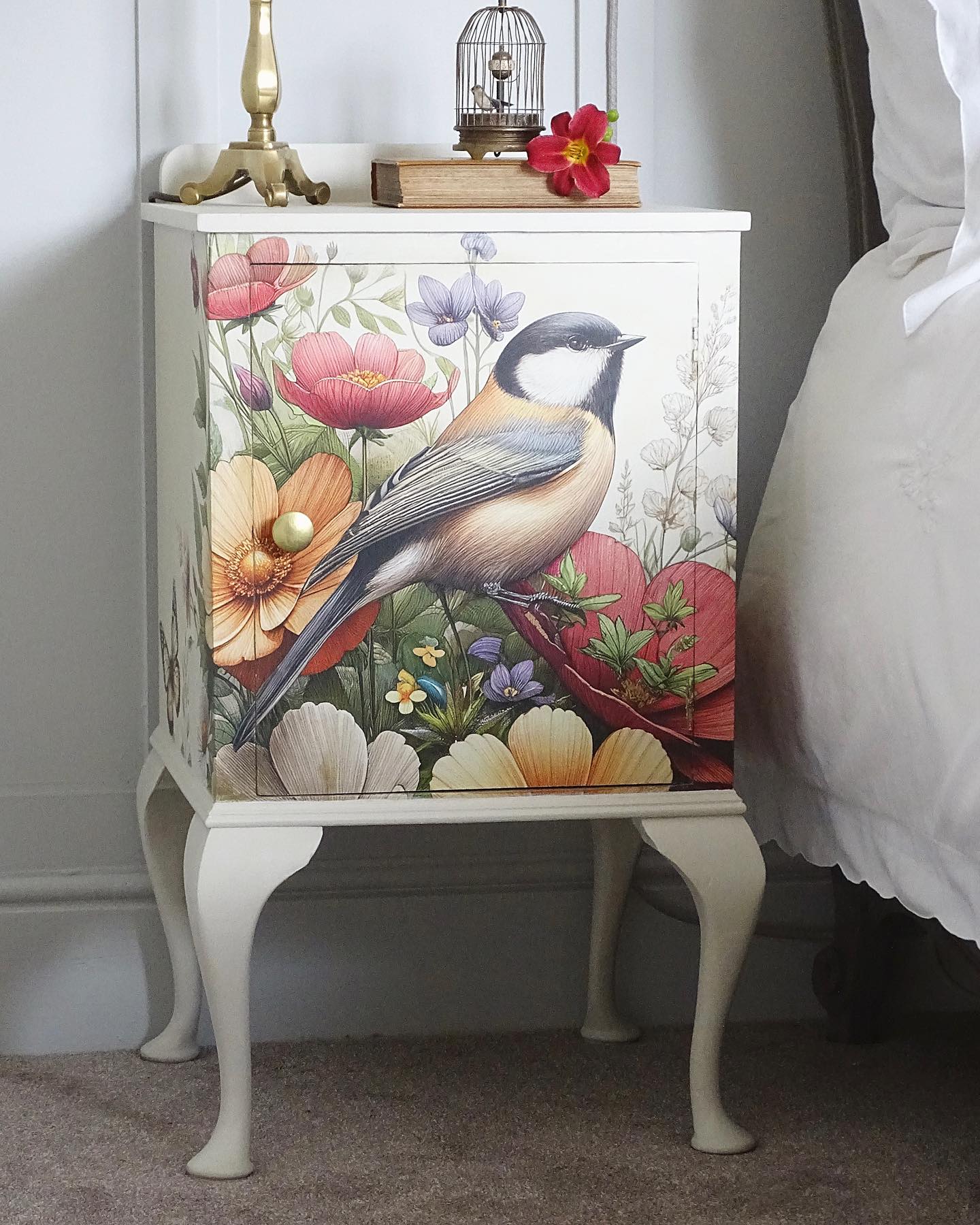 The Friendly Garden 23x33 ( A1 ) - MINT by Michelle