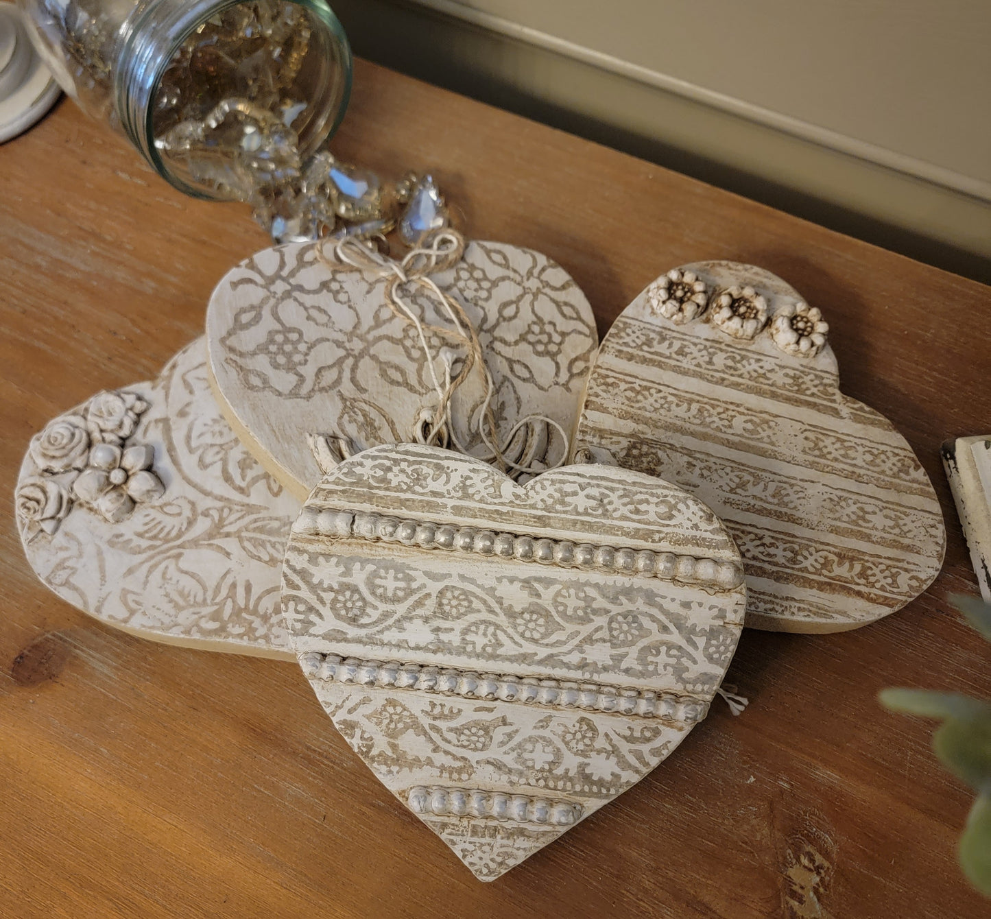 02-01-25 Antiquated Valentine Wood Hearts Set 3  (Sat 1pm-3:30pm)