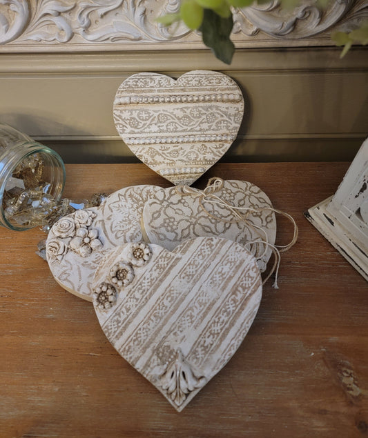 02-01-25 Antiquated Valentine Wood Hearts Set 3  (Sat 1pm-3:30pm)