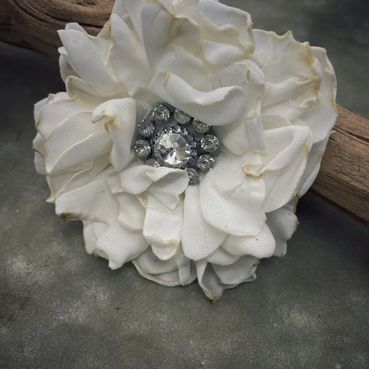 Fabric Hand-cut Floral & Feather Brooch - Off White