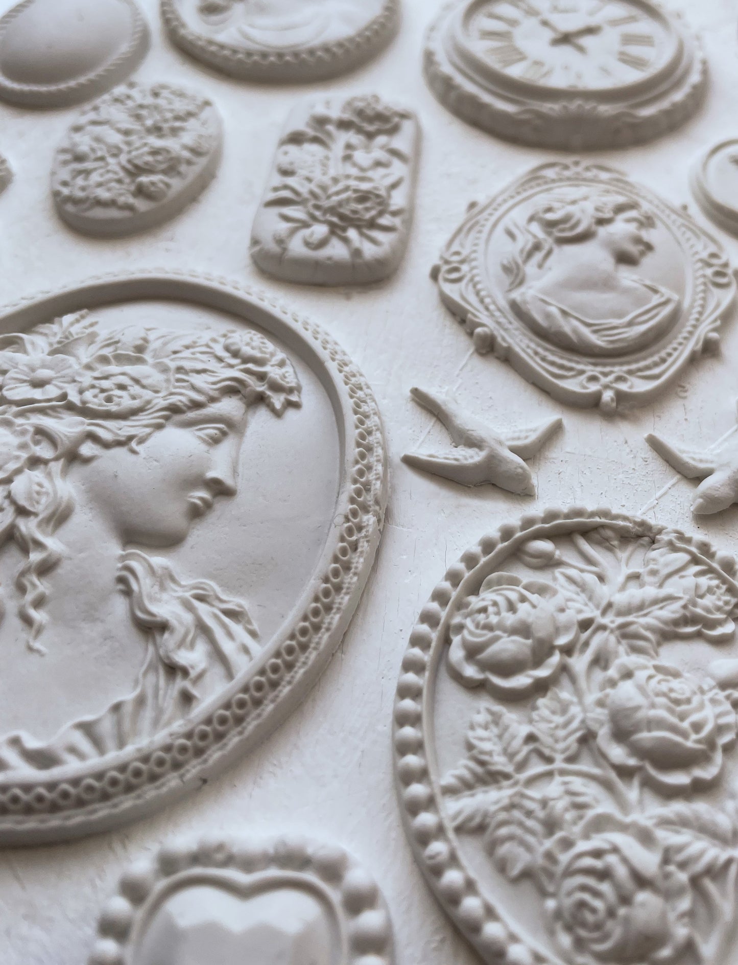 Cameos - IOD Decor Mould