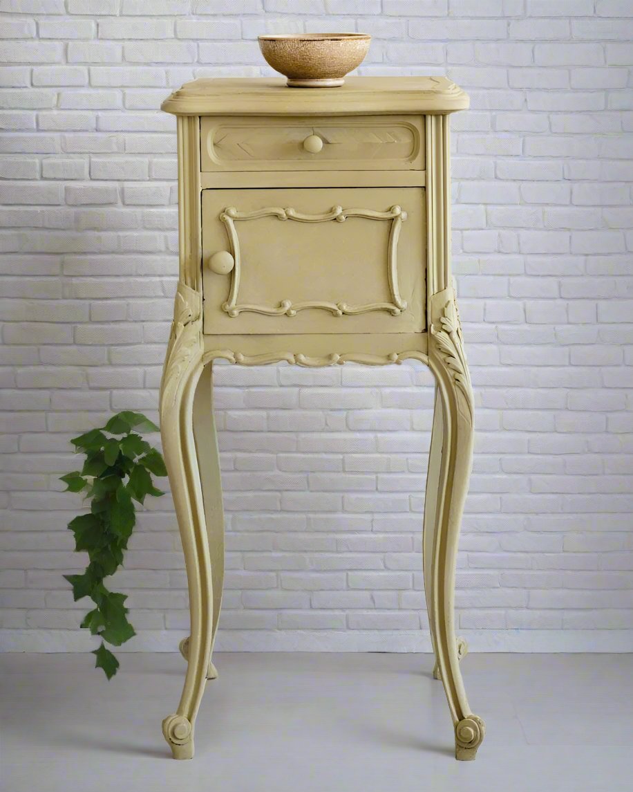 Versailles - Annie Sloan Chalk Paint