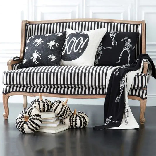Simply Black & Cream Stripe Pattern Settee - (𝐏𝐢𝐜𝐤-𝐔𝐩 𝐎𝐧𝐥𝐲)